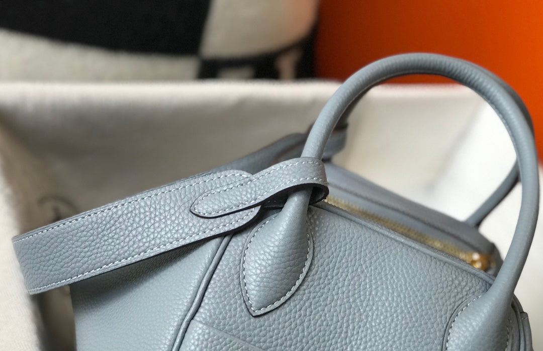 HM LINDY 30 BAG IN NEPAL BLUE CALFSKIN GOLD HARDWARE