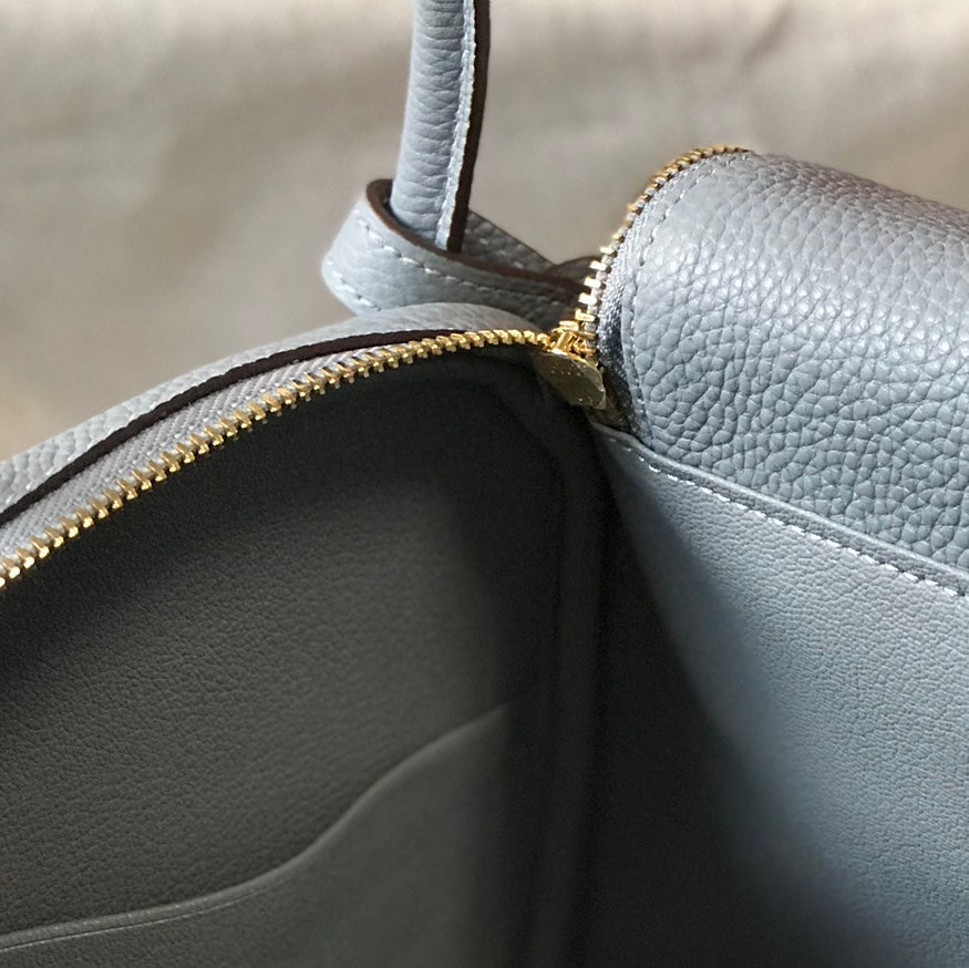 HM LINDY 30 BAG IN NEPAL BLUE CALFSKIN GOLD HARDWARE