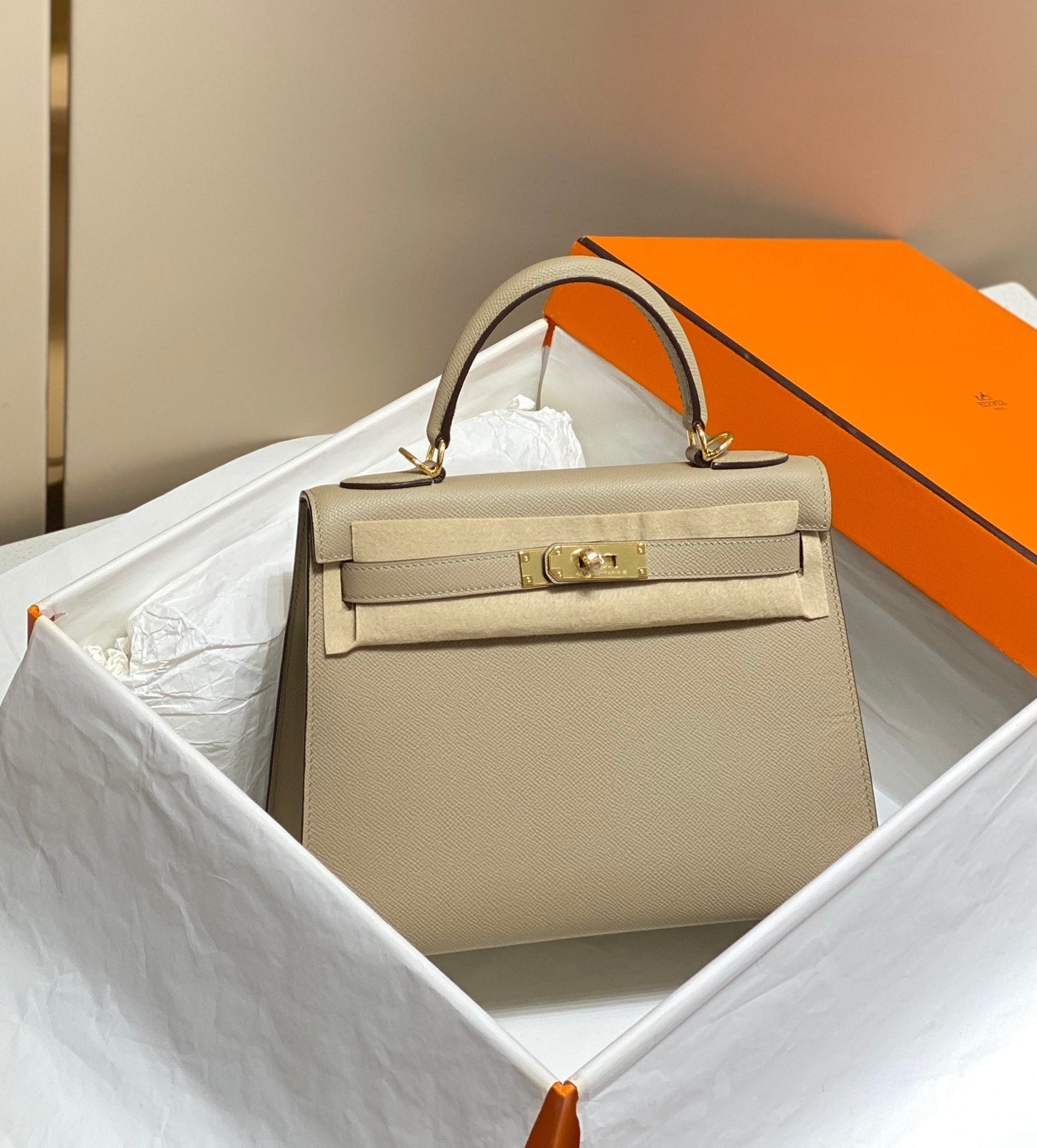 KELLY 28CM IN TRENCH EPSOM CALFSKIN GOLD HARDWARE
