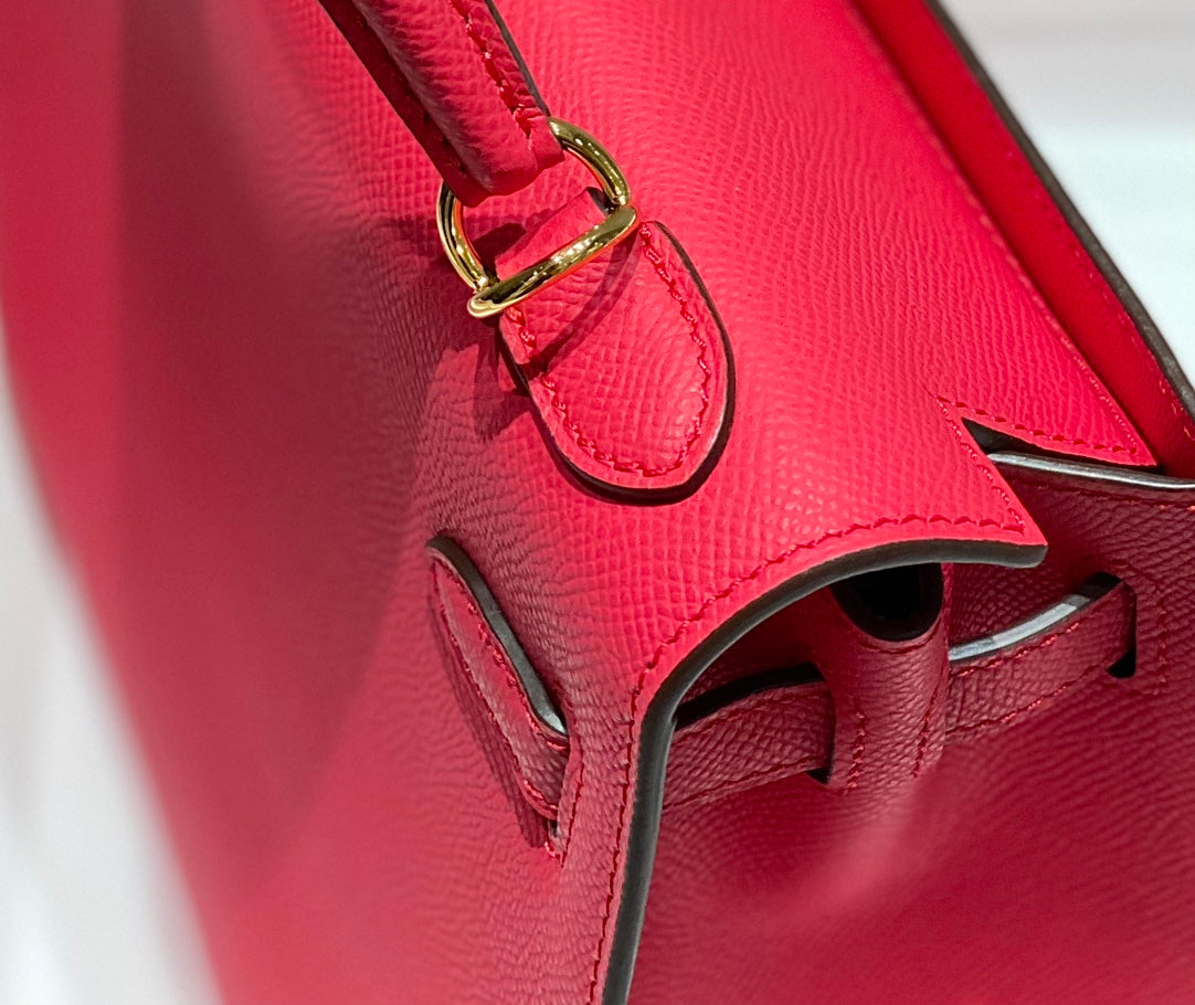 KELLY 28CM IN ROSE TYRIEN SWIFT CALFSKIN GOLD HARDWARE