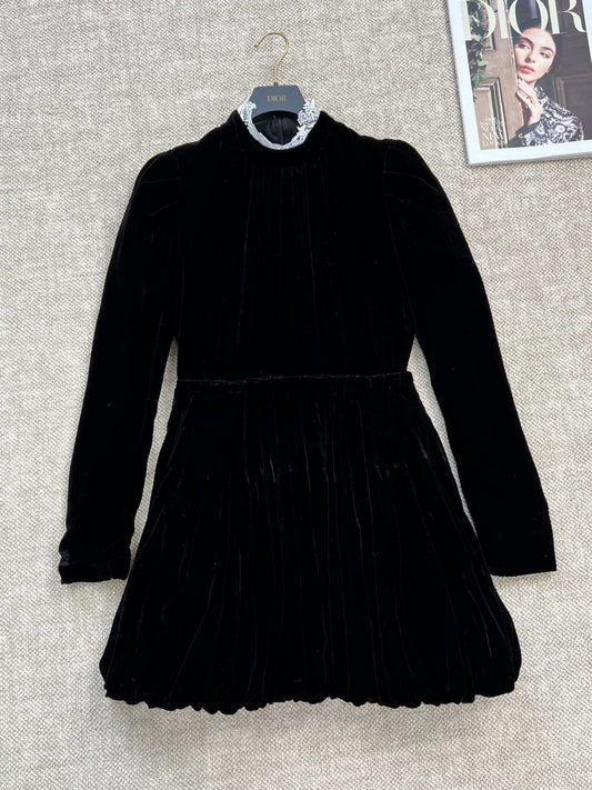 DIOR 25S VELVET DRESS 683