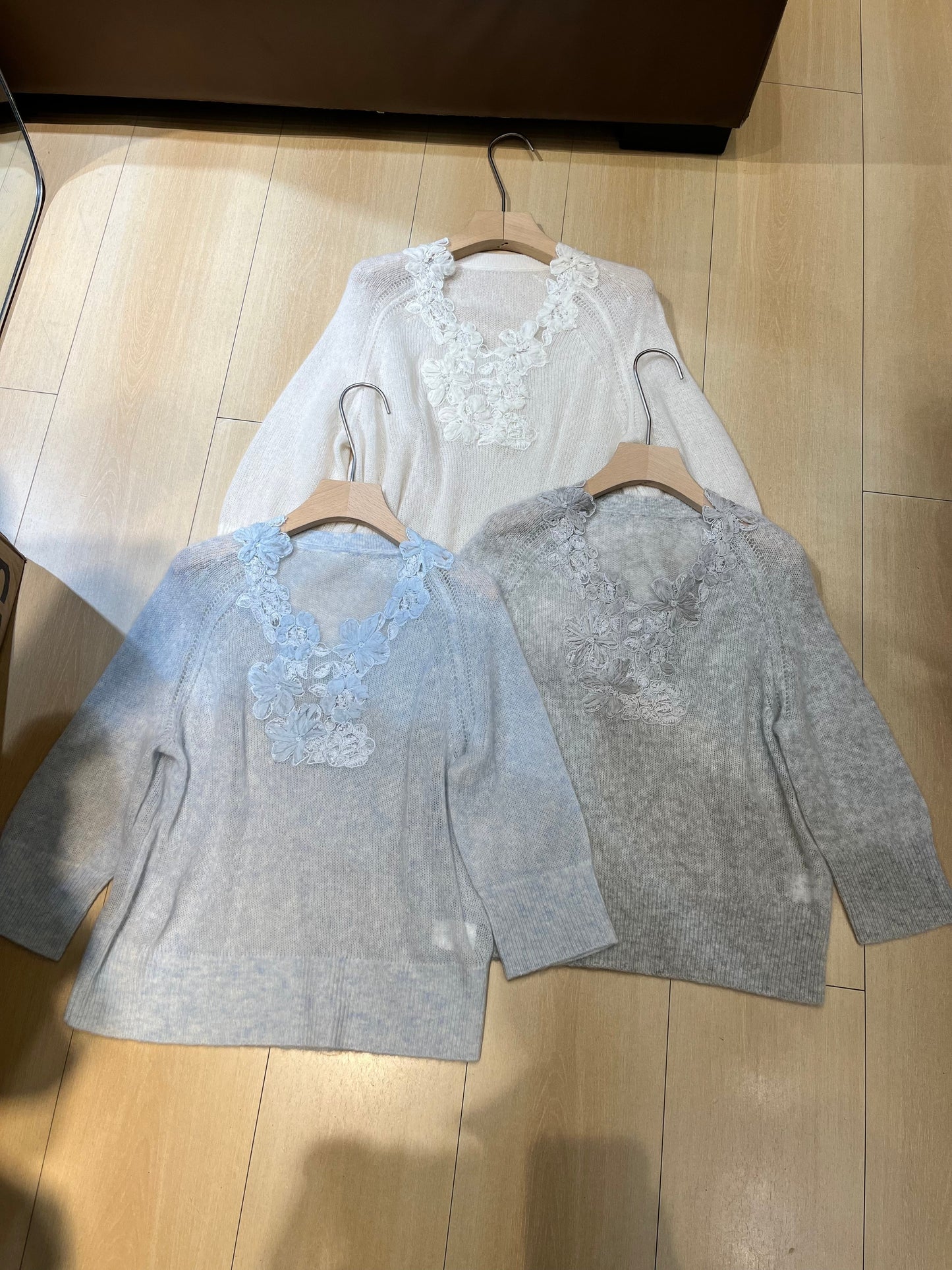 LP 26S V-NECK CASHMERE SWEATER 634