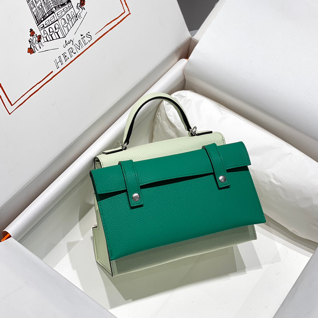KELLY DOLL 18 IN LIGHT GREEN CALFSKIN