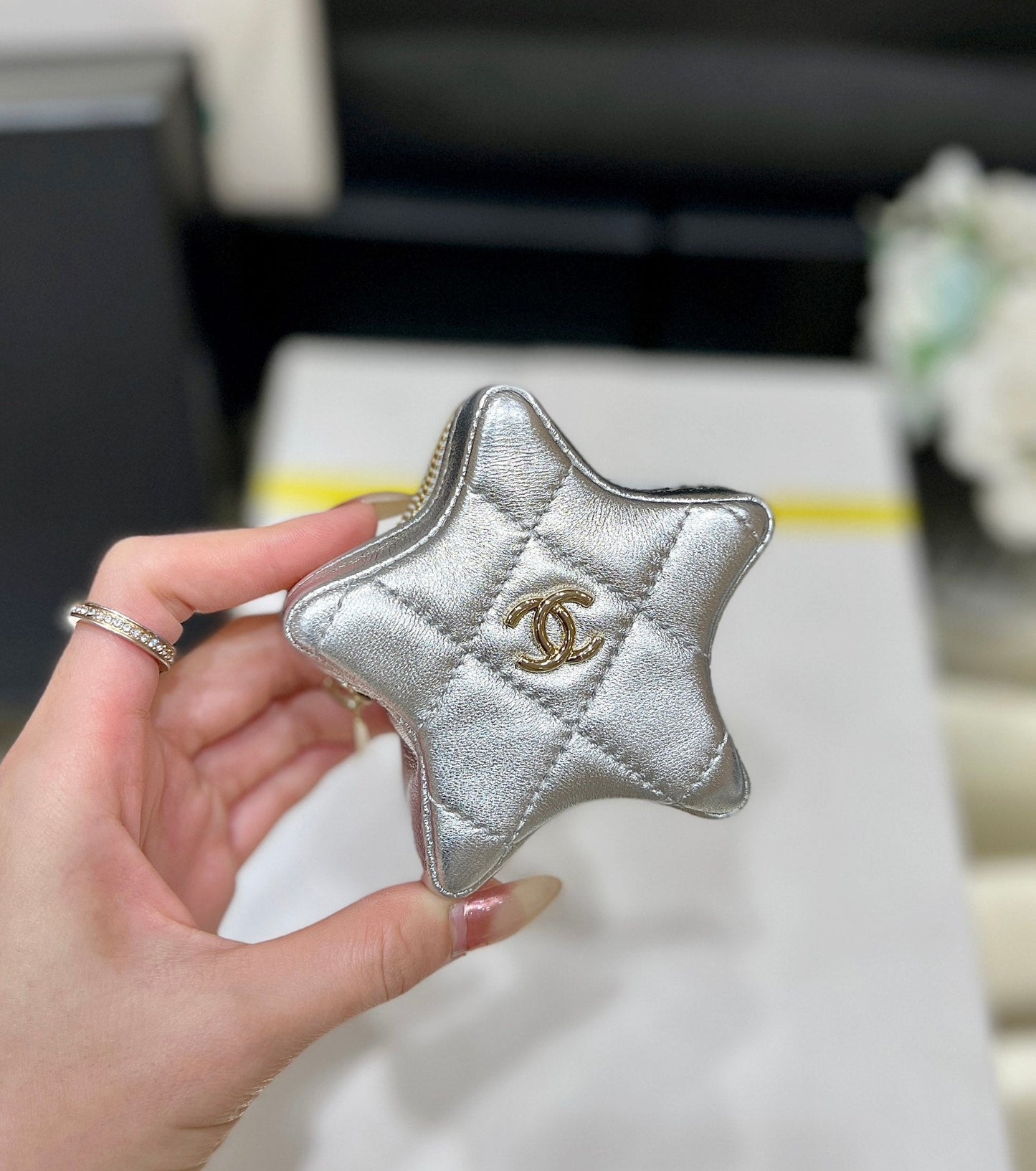 25S CHANEL STAR SILVER 23 IN METALLIC SILVER CALFSKIN